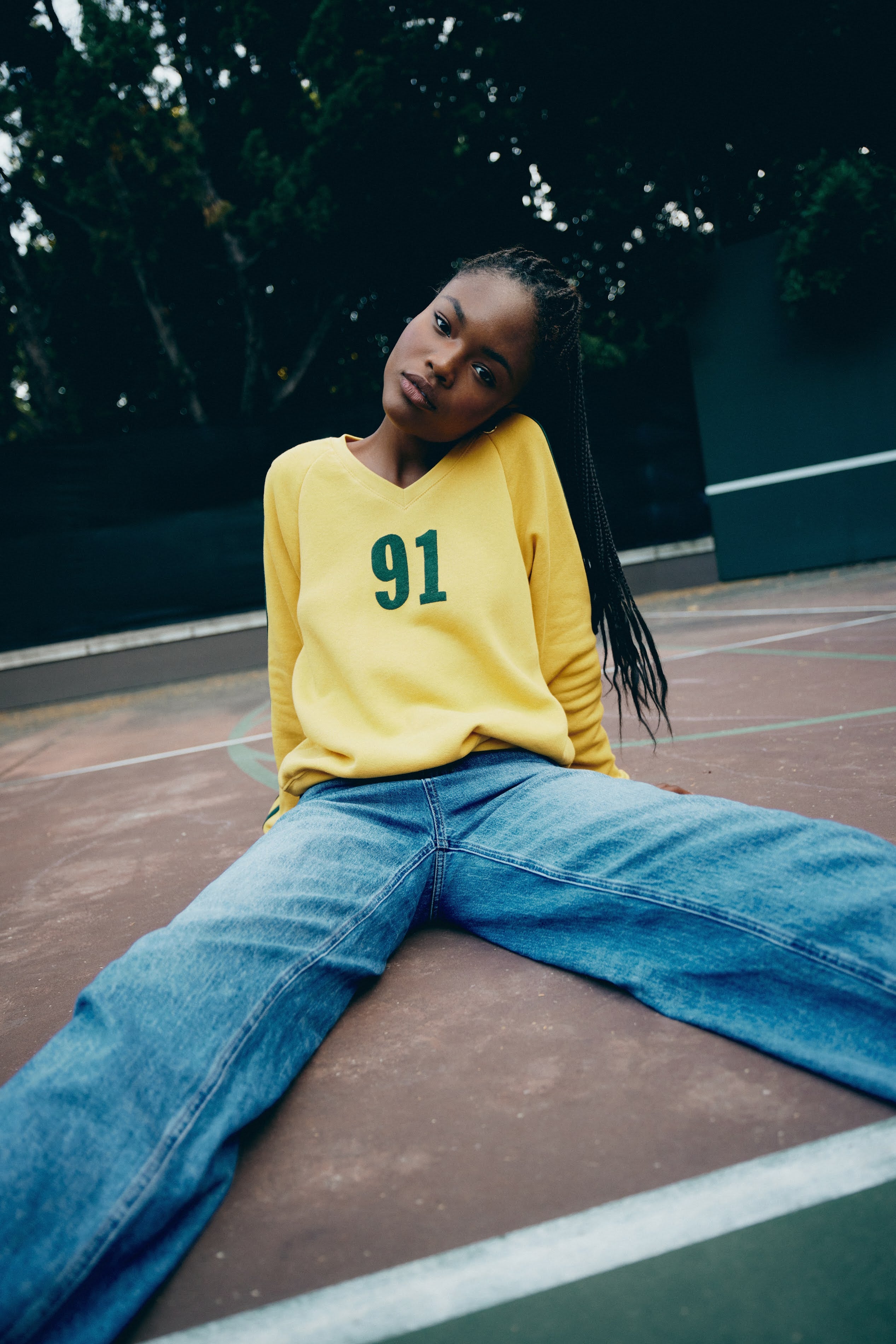 91 V-Neck Sweatshirt - Image 7