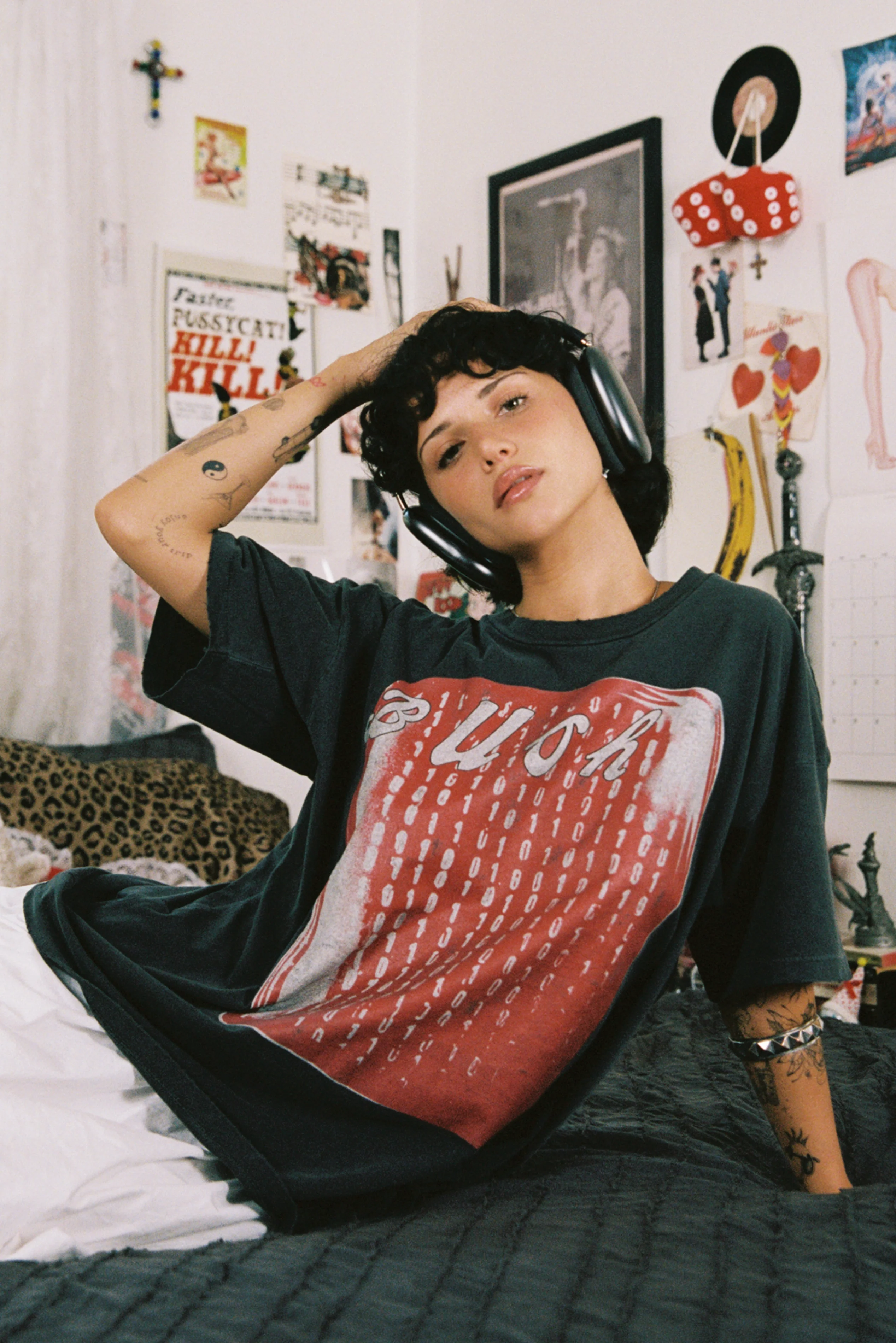 Bush Sixteen Stone Merch Tee - Image 7