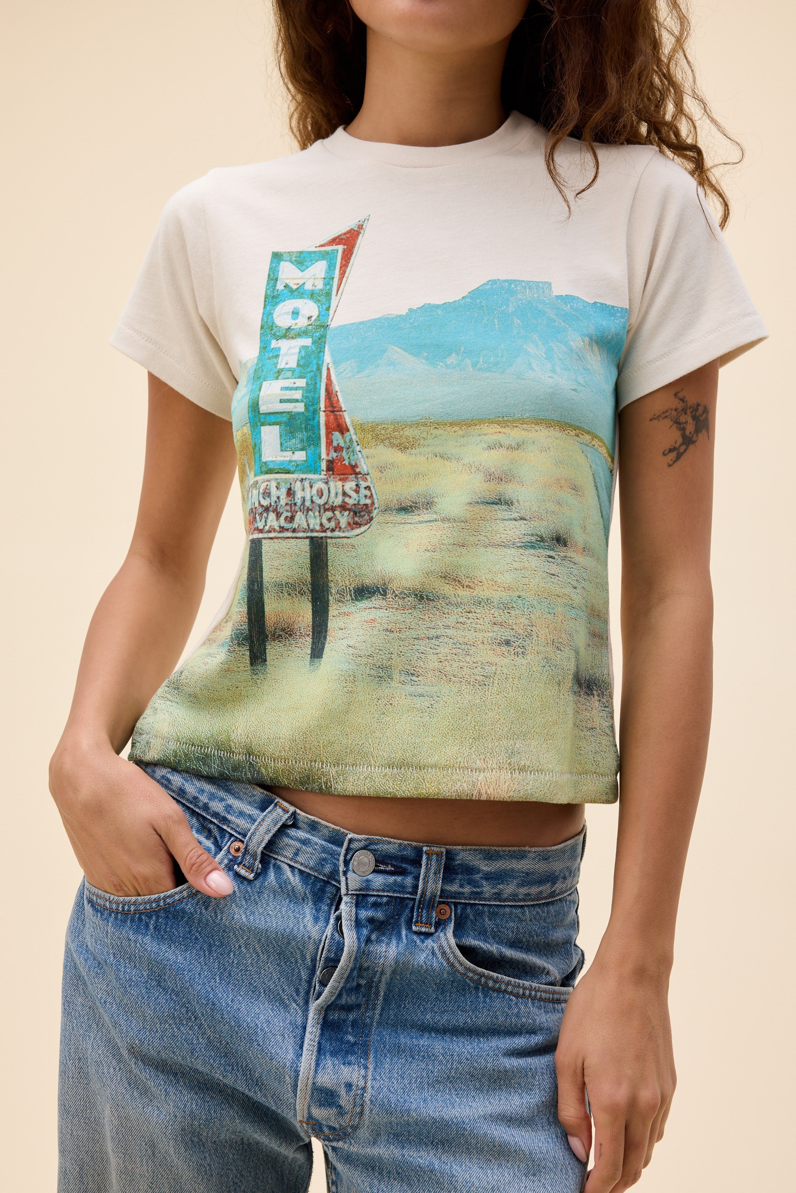 Motel Ranch House Vintage Tee - Image 3
