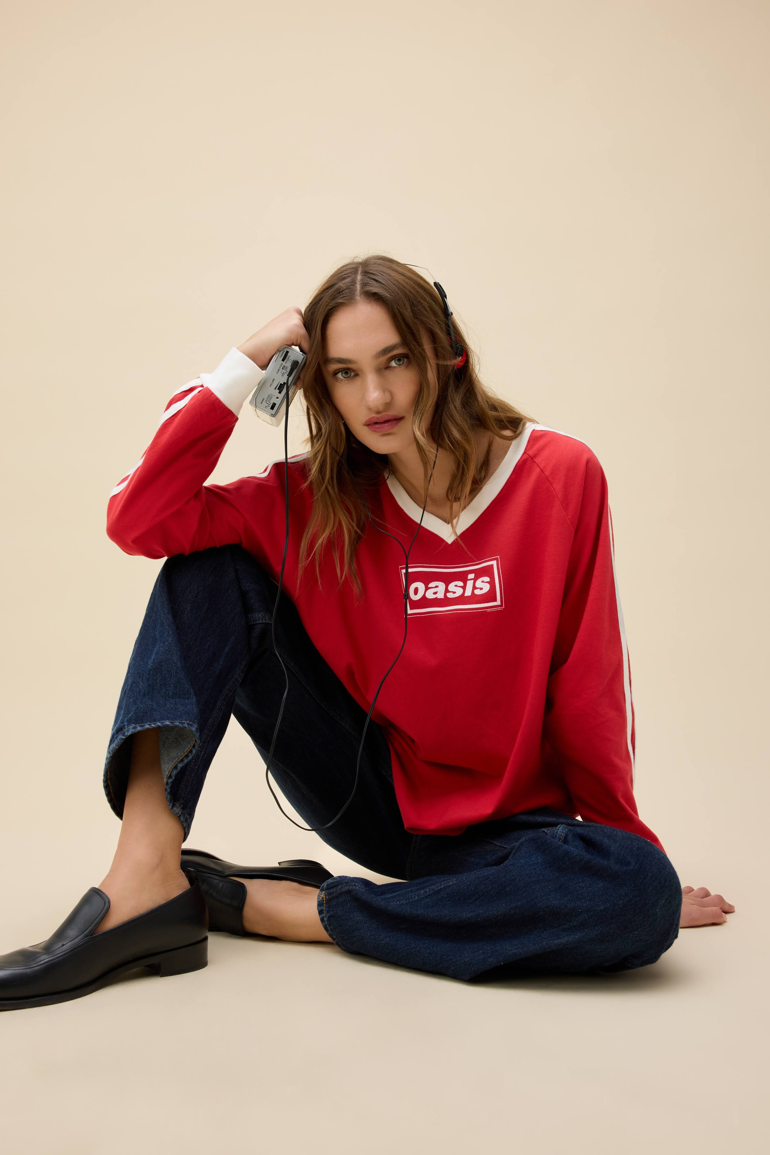 Oasis Box Logo Club Long Sleeve - Image 6