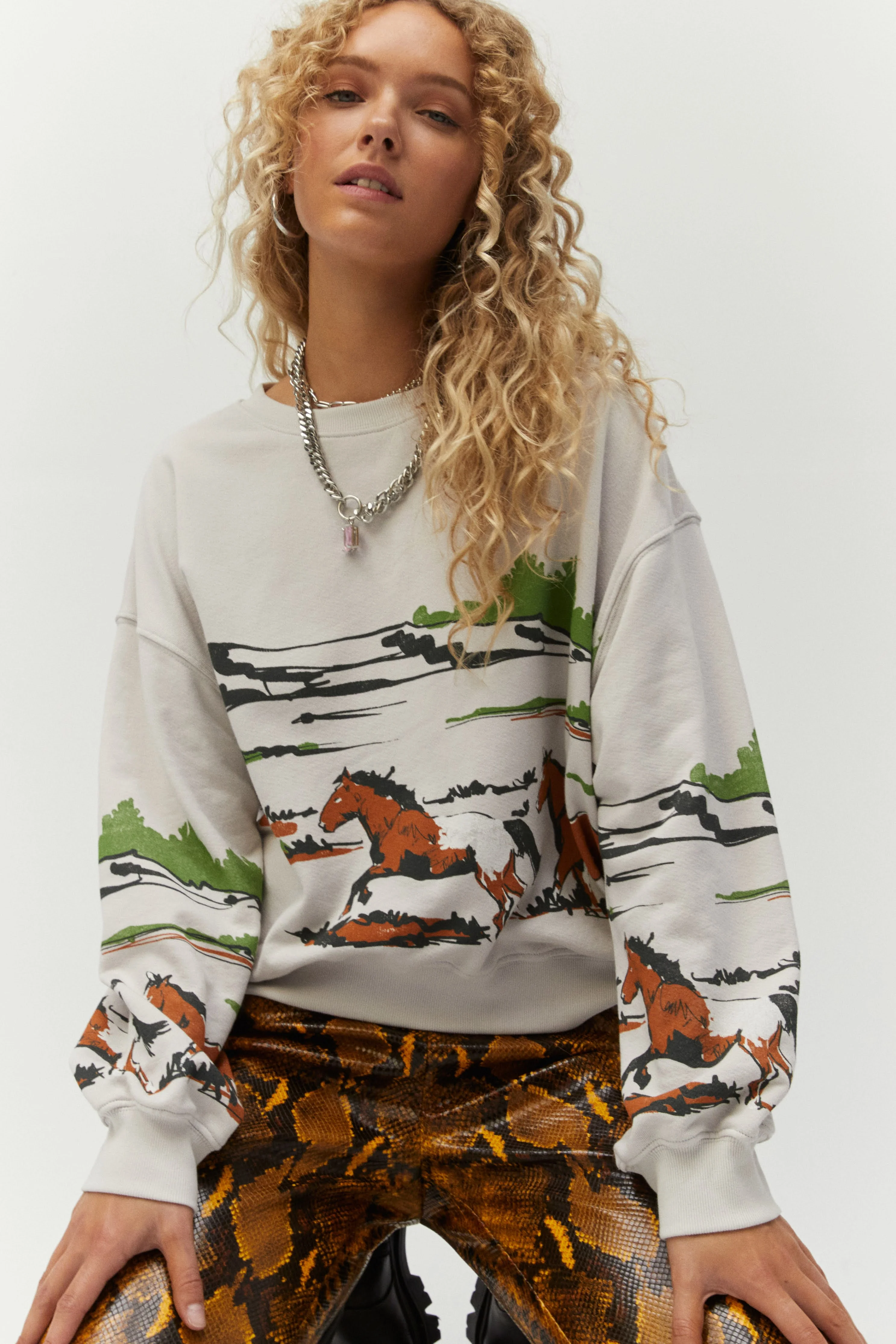 Running Horses Oversized Crew - Image 4