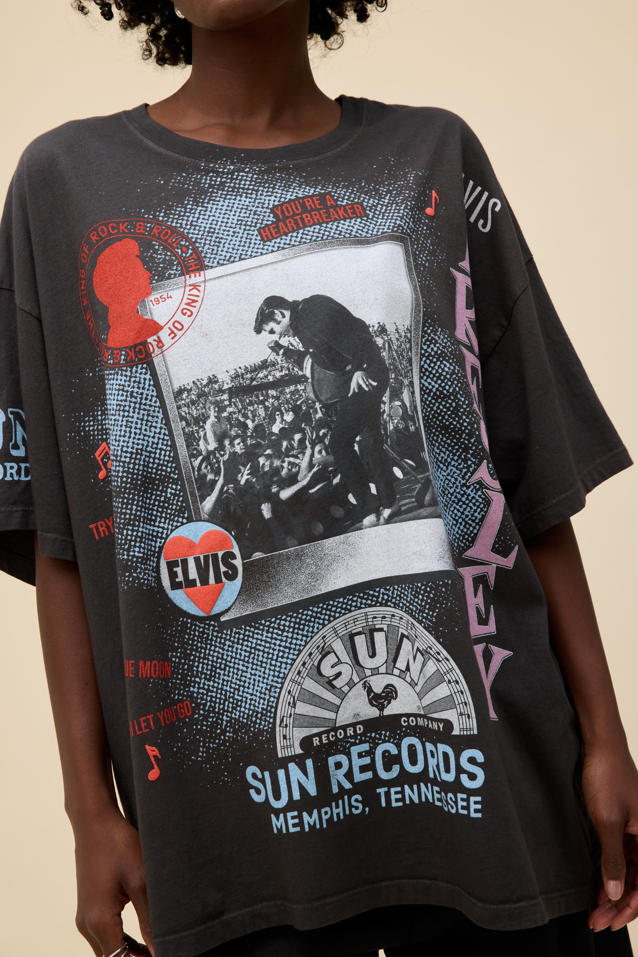 Sun Records x Elvis Polaroid Collage OS Tee - Image 4